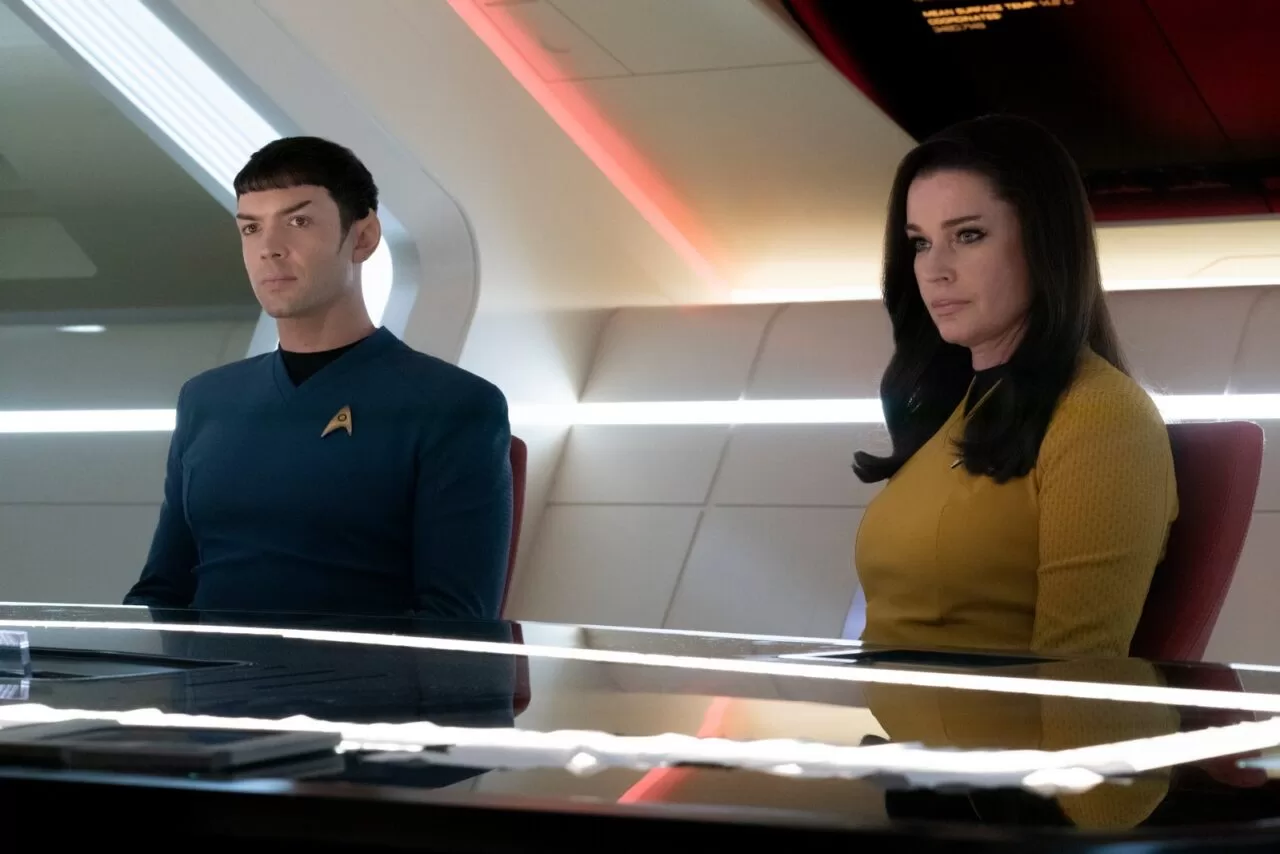 Spock and Una in the ready room